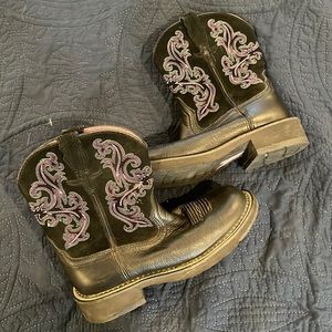 Ariat Fatbaby Black and Pink